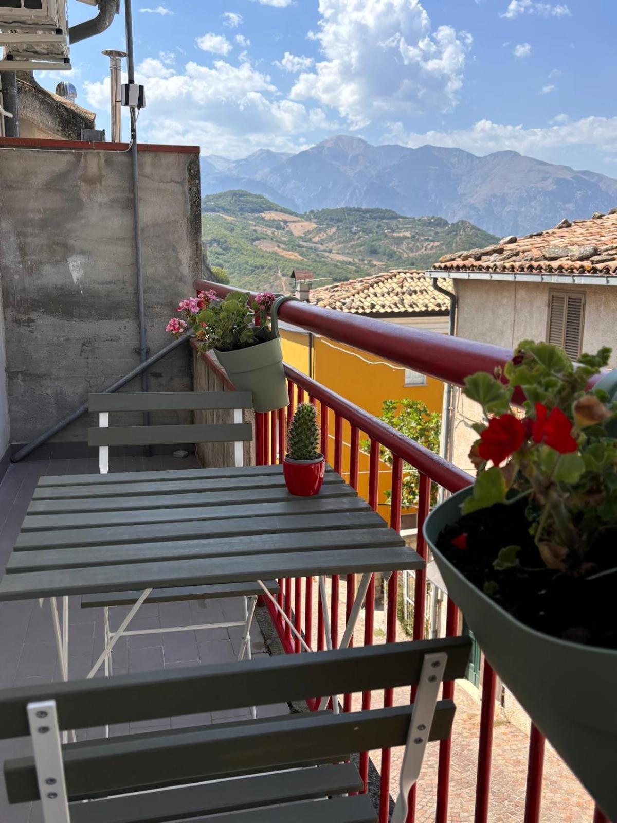 La Ginestra Apartment Roccascalegna Ngoại thất bức ảnh